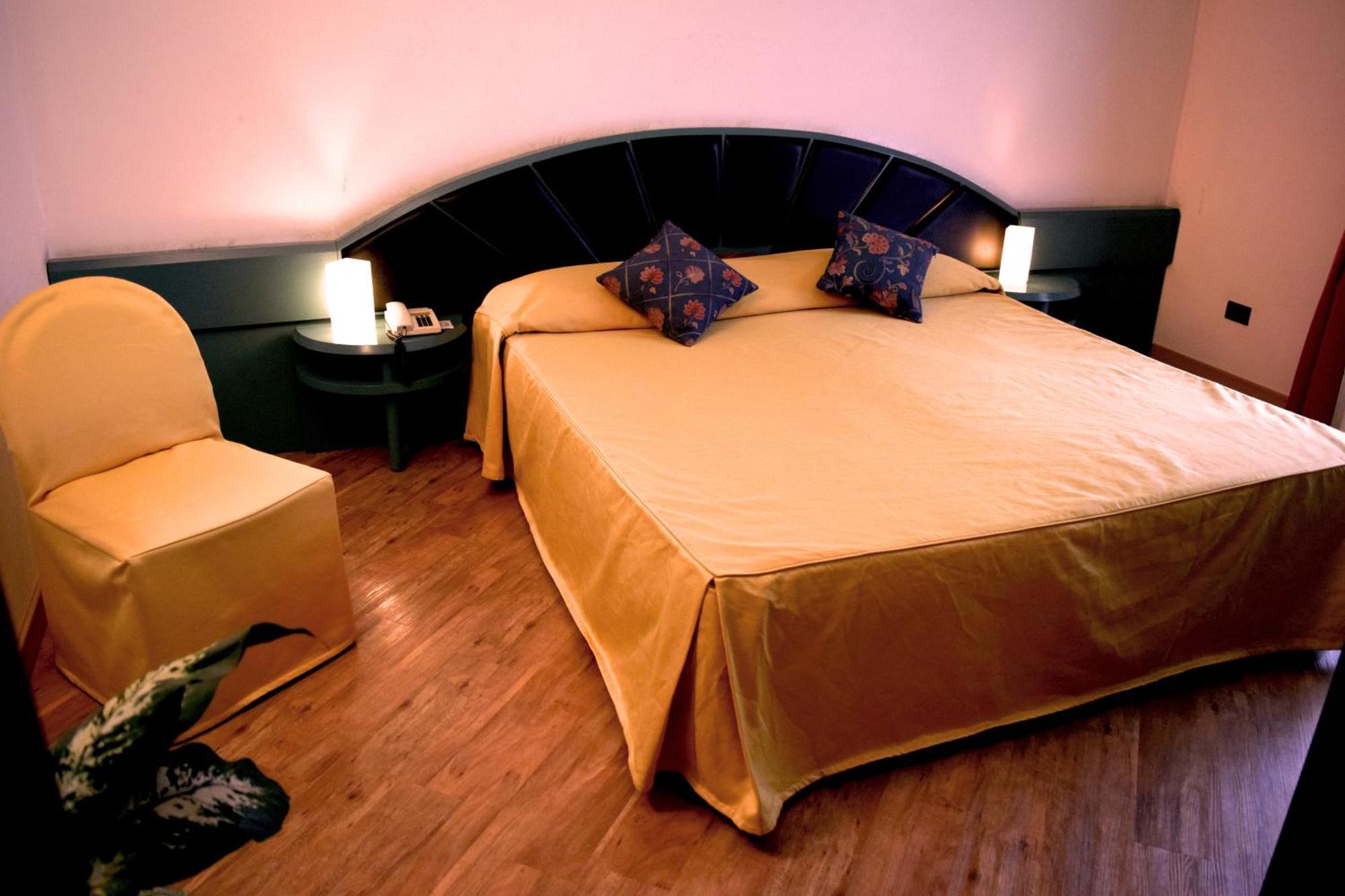 Antica Postumia Hotel Vedelago  Bagian luar foto