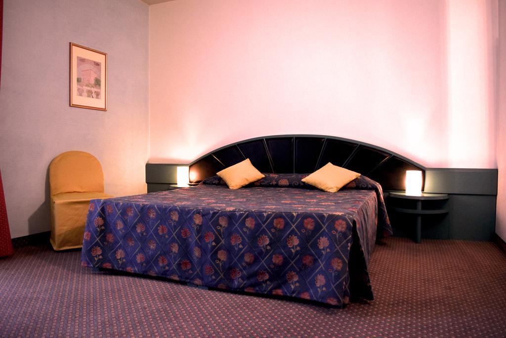 Antica Postumia Hotel Vedelago  Bagian luar foto